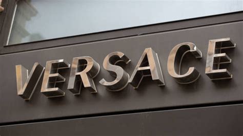 versace como se pronuncia